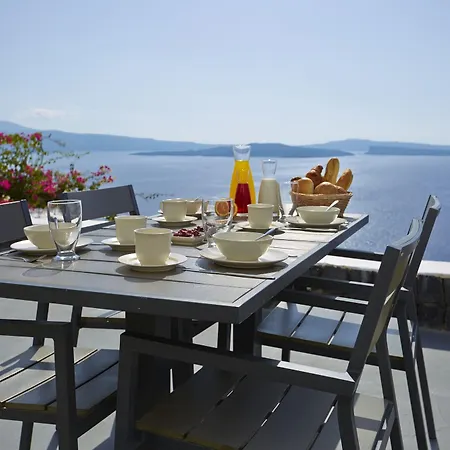 Azalea Oia (Santorini)
